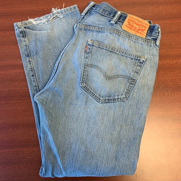 Men's 501 Levi's High Waisted Mom Jeans - Picture 1 of 8